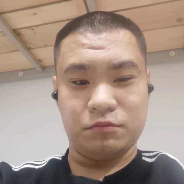 25岁岁山东单身帅哥 - 焦作吉缘网